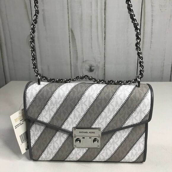 Michael Kors Medium Rose Flap Shoulder Bag NWT - Picture 1 of 10